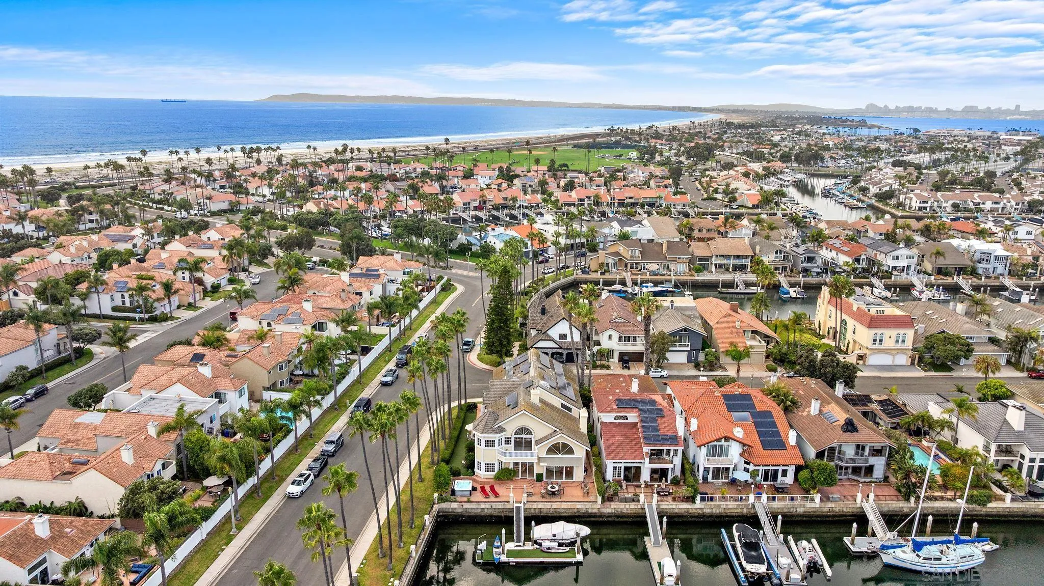 https://cdn.realtyfeed.com/cdn/127/260014809/bad544e7da363c37e7c61e16e9c6f014.webp