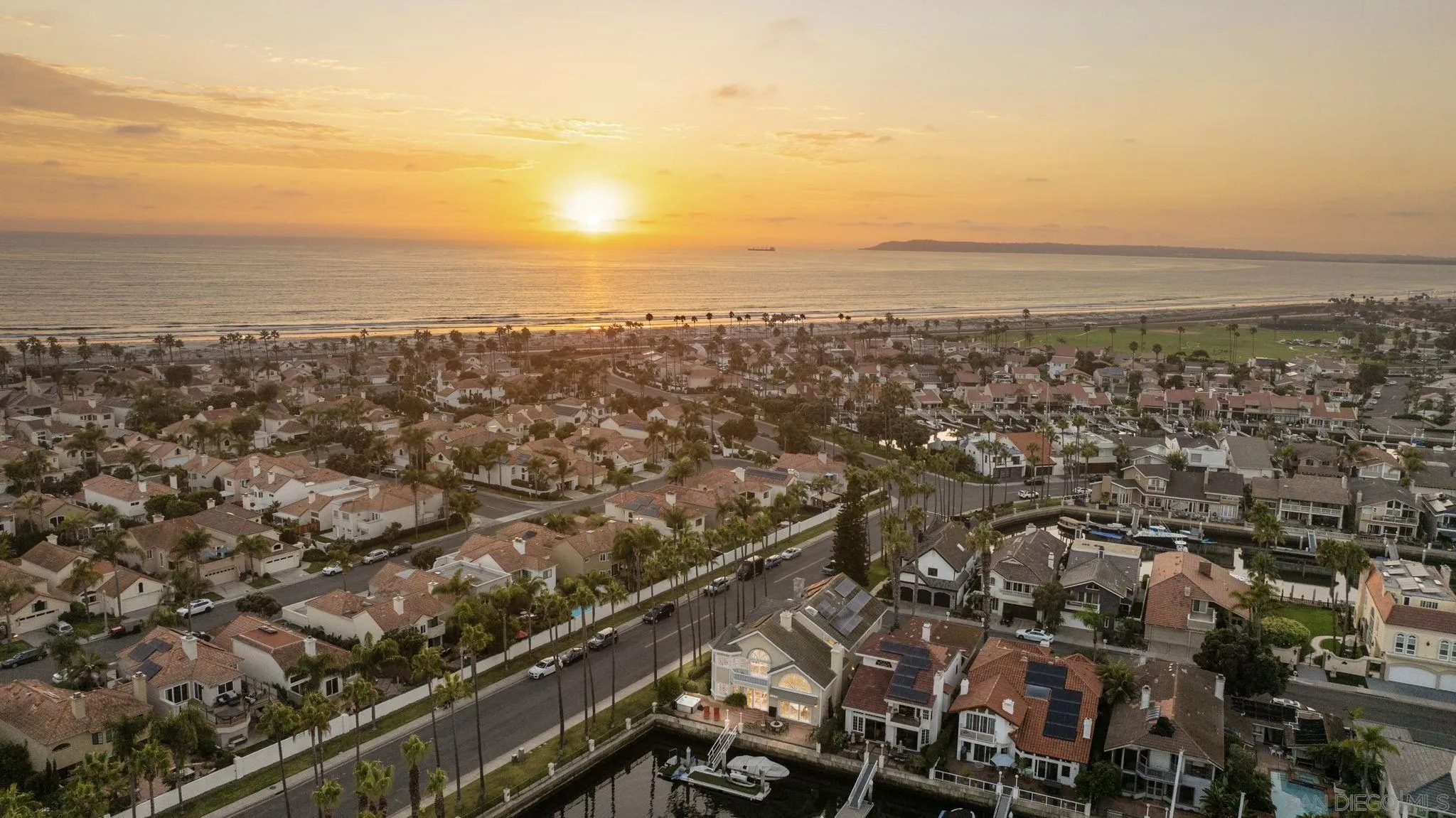 https://cdn.realtyfeed.com/cdn/127/260014809/c01a4cf027c0623a7ee1fc352198722f.webp