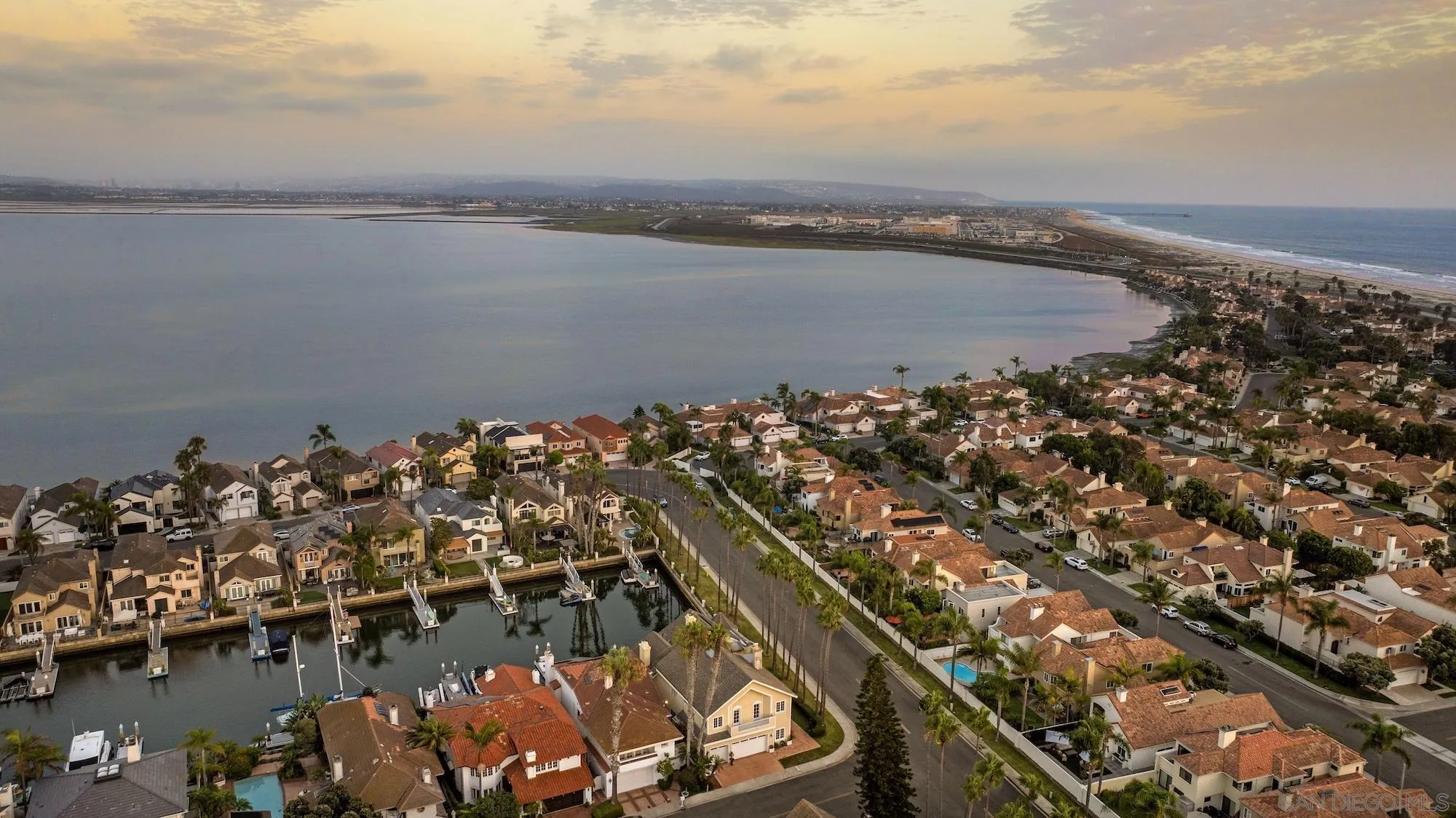https://cdn.realtyfeed.com/cdn/127/260014809/c1f175ee9ba04f1ac7326ae5a5d80f0b.webp