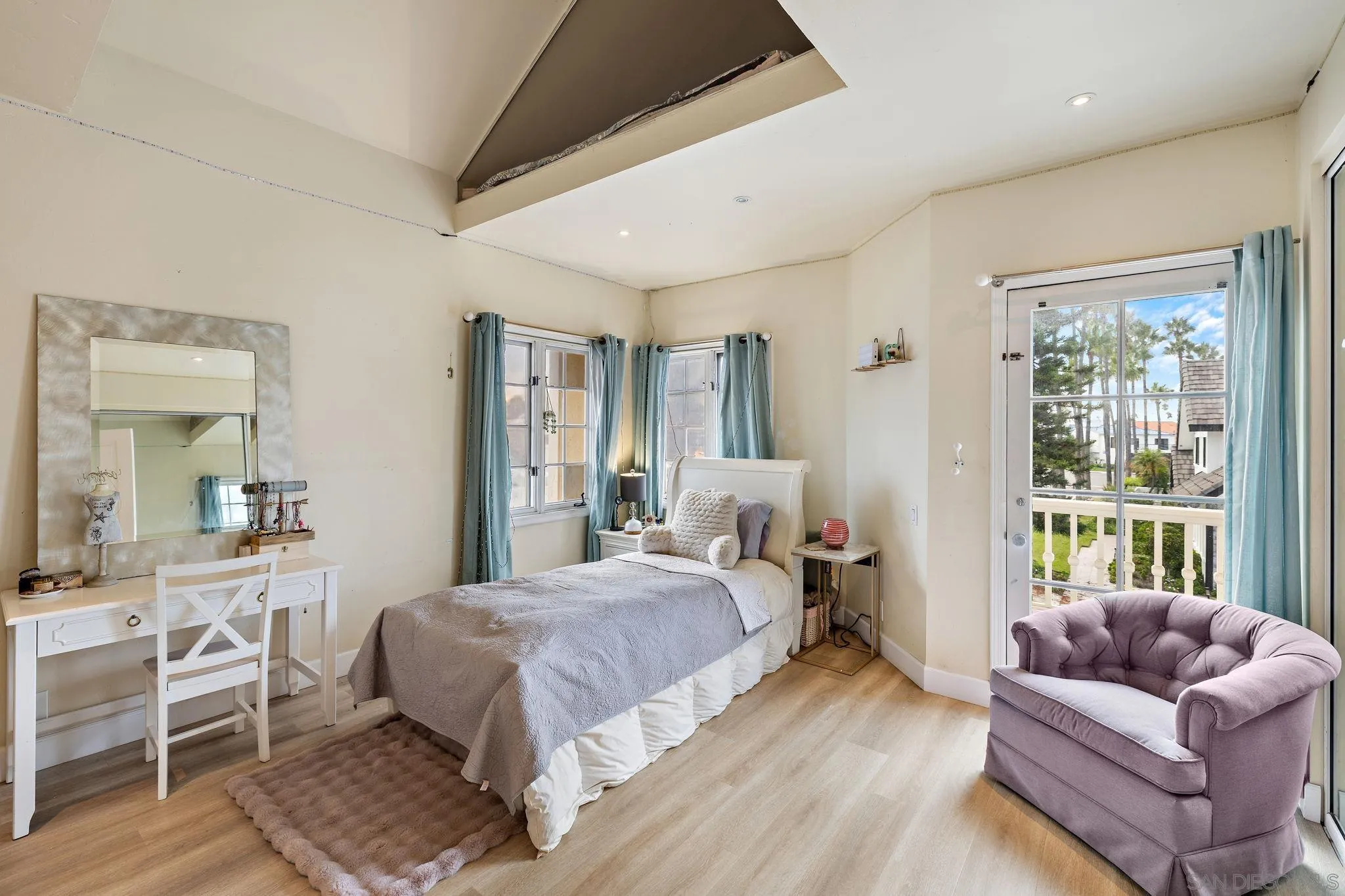 https://cdn.realtyfeed.com/cdn/127/260014809/daf5259024500e9c90369ced26004bbe.webp