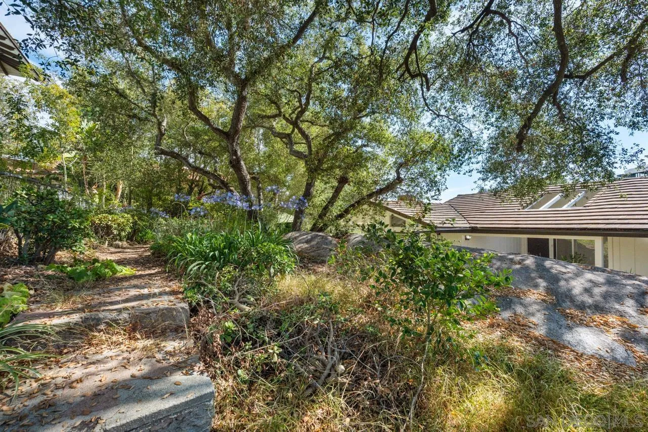 https://cdn.realtyfeed.com/cdn/127/260014811/00cac84ad49832f68a96d935ba82806c.webp