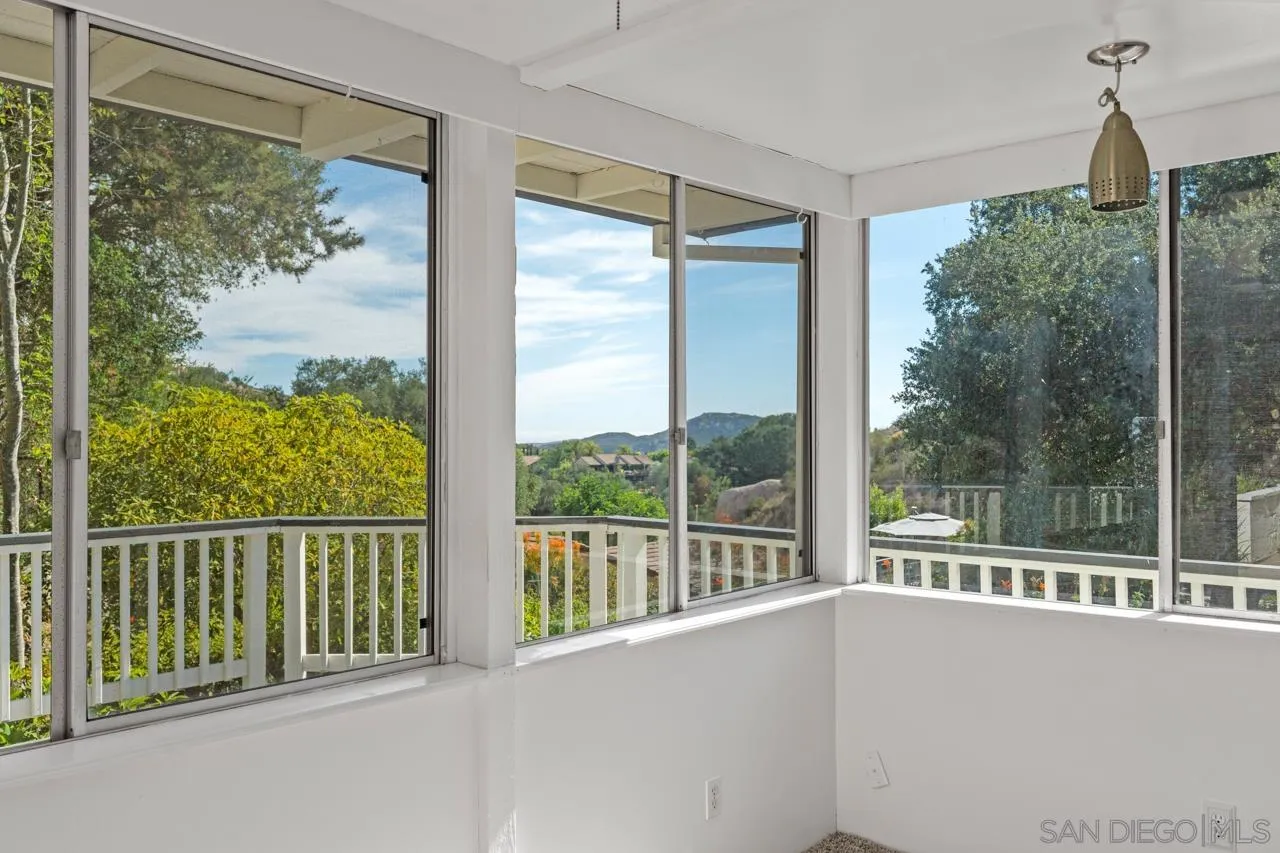 https://cdn.realtyfeed.com/cdn/127/260014811/03d4f98d1121fbaf5b50ab7ea98e94d4.webp