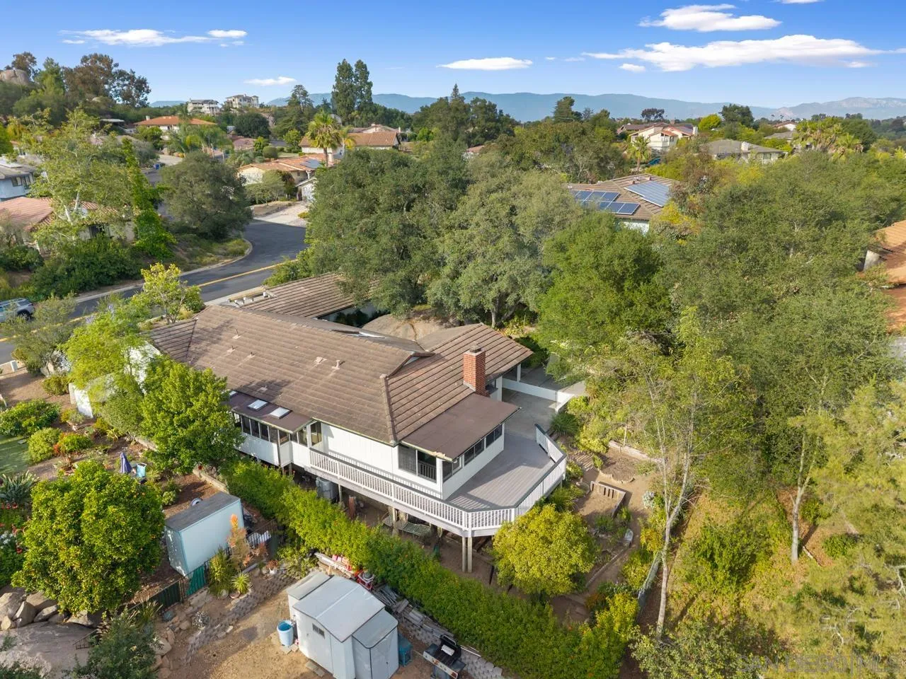 https://cdn.realtyfeed.com/cdn/127/260014811/24258f4446cfe7140ebe3dfabd952799.webp