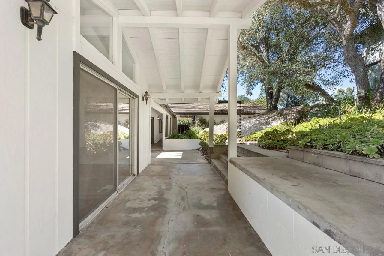 https://cdn.realtyfeed.com/cdn/127/260014811/43b97452529be0910af358eebc70156d.webp