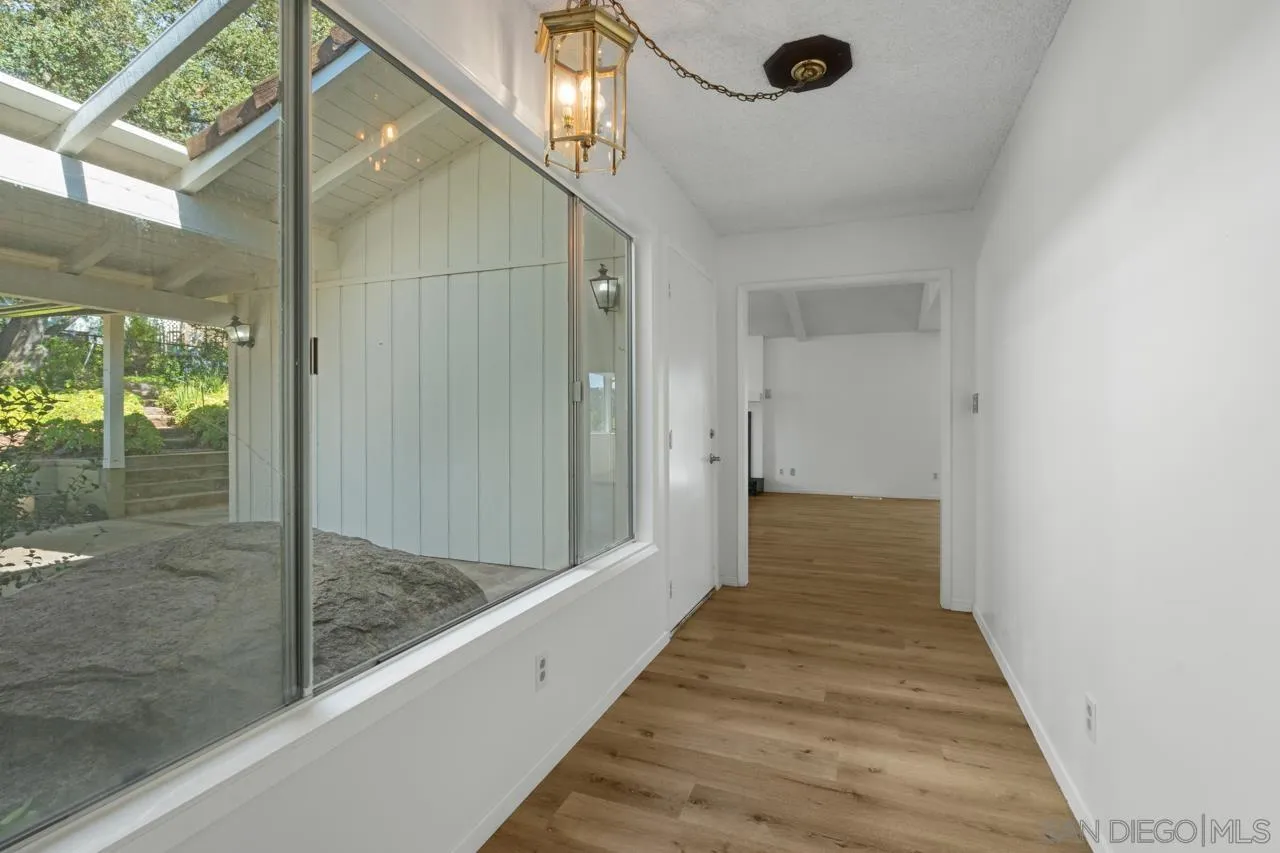 https://cdn.realtyfeed.com/cdn/127/260014811/49dc96a491f6b4f18d528a35a02ec208.webp