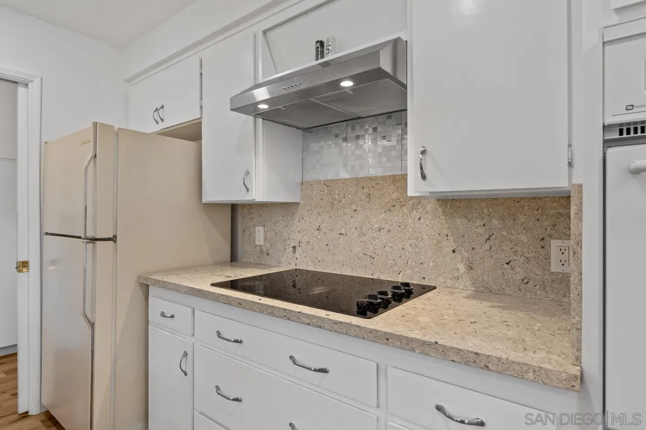 https://cdn.realtyfeed.com/cdn/127/260014811/56ca559687b43c8928d47d83236f4c1f.webp
