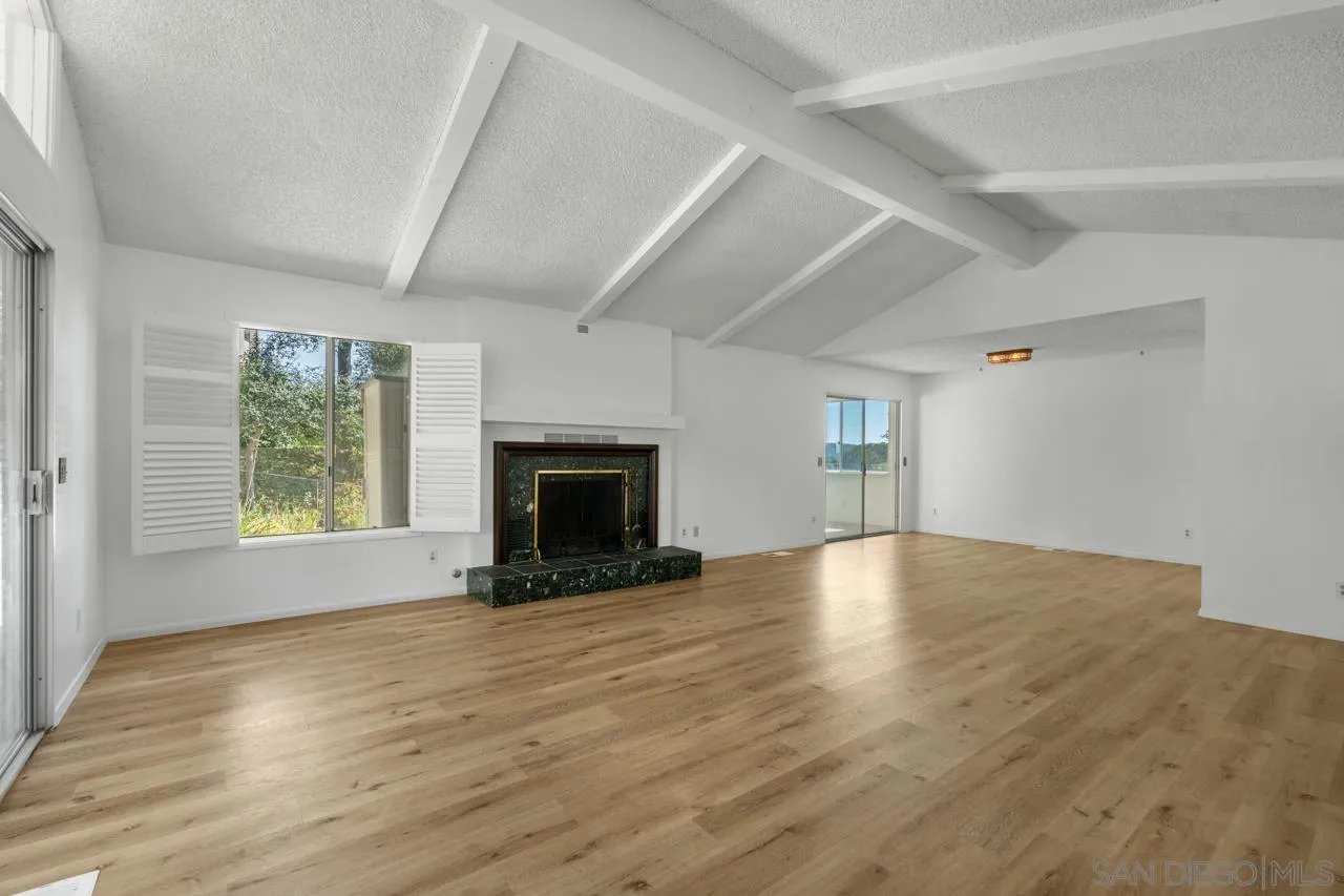 https://cdn.realtyfeed.com/cdn/127/260014811/5e3e5315b586f996f43b6af66322c690.webp