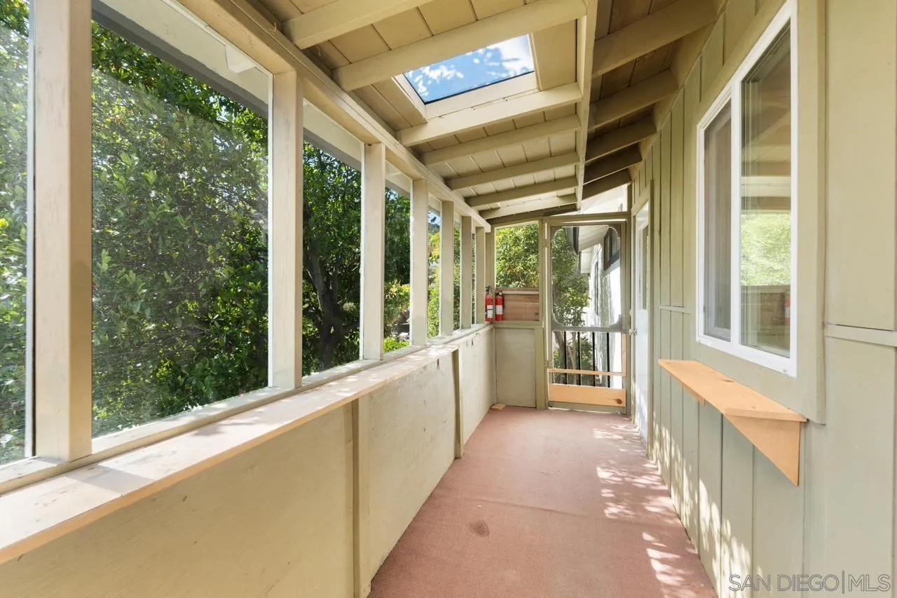 https://cdn.realtyfeed.com/cdn/127/260014811/90ff5b6b29774d6661d14c35bf22c95f.webp