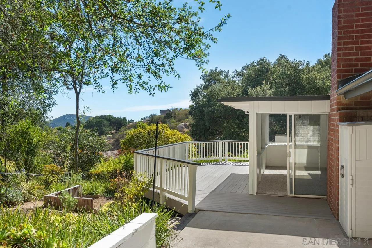 https://cdn.realtyfeed.com/cdn/127/260014811/95909edee70a6b1f75febf487e59b193.webp
