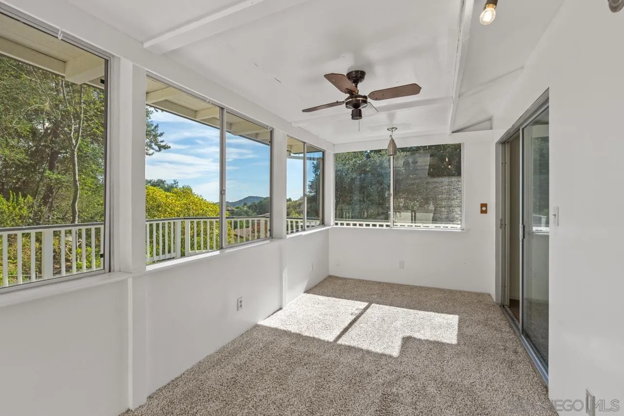 https://cdn.realtyfeed.com/cdn/127/260014811/cb32f1586fb089356982328f6cad629f.webp