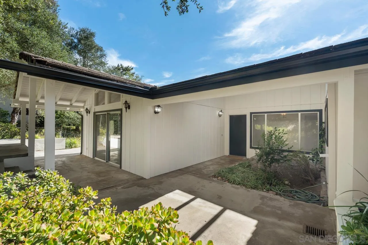https://cdn.realtyfeed.com/cdn/127/260014811/e38392acaefbe3803e0700e537de339b.webp