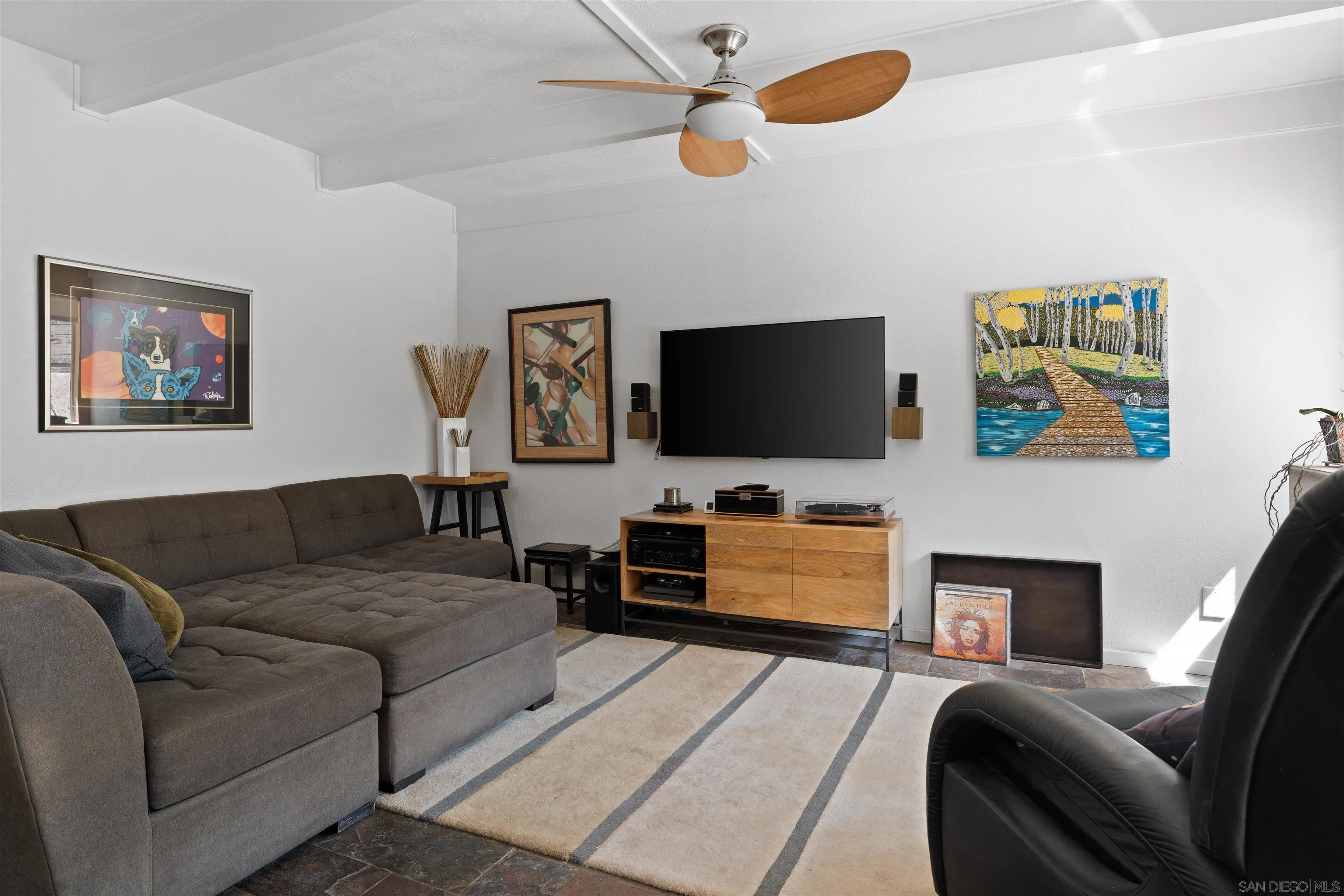 https://cdn.realtyfeed.com/cdn/127/260014813/bdce6a32ab3ab8c32a5d01fe1f9e6dd1.webp