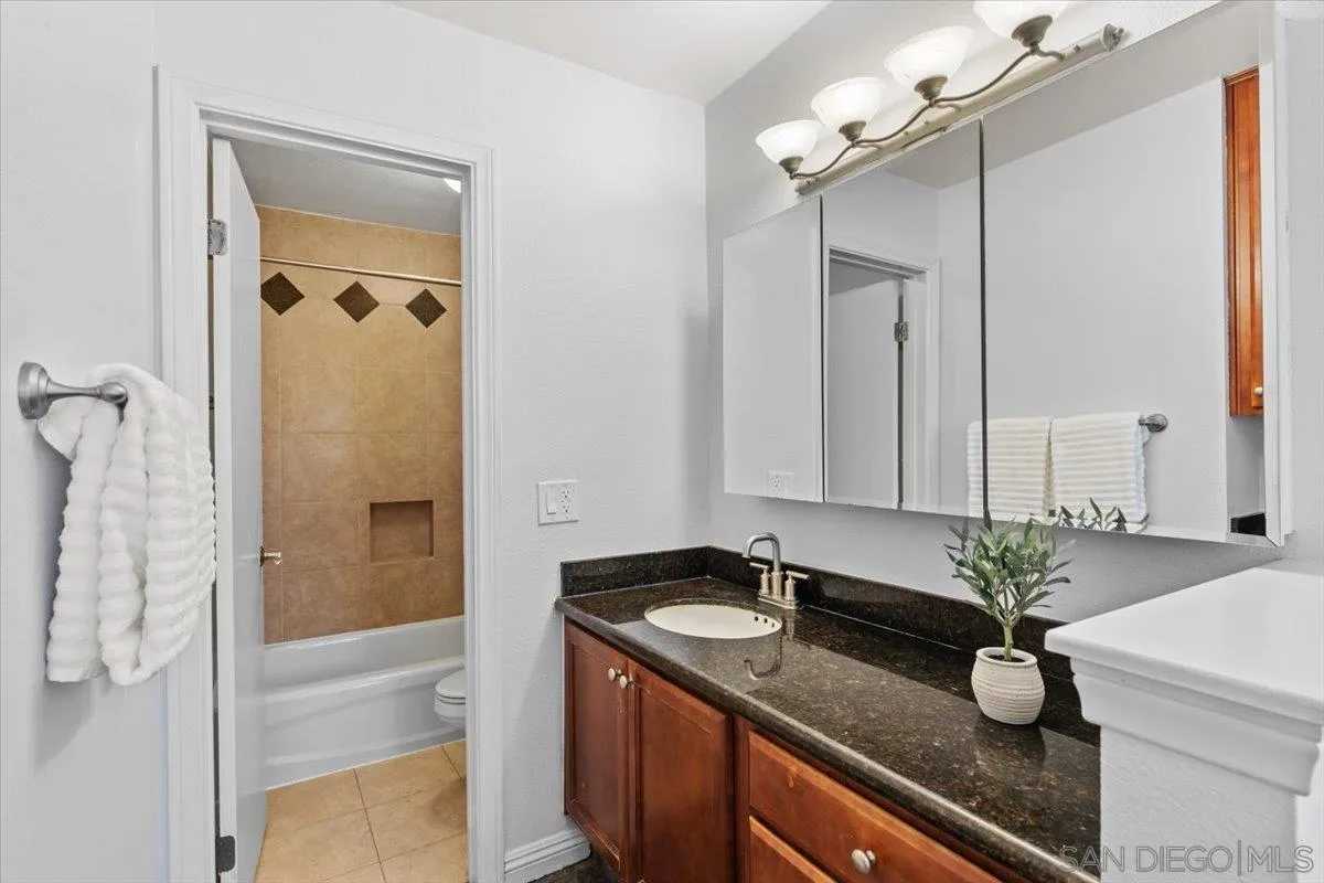 Photo #13: 260014818 Listing: Photo #13