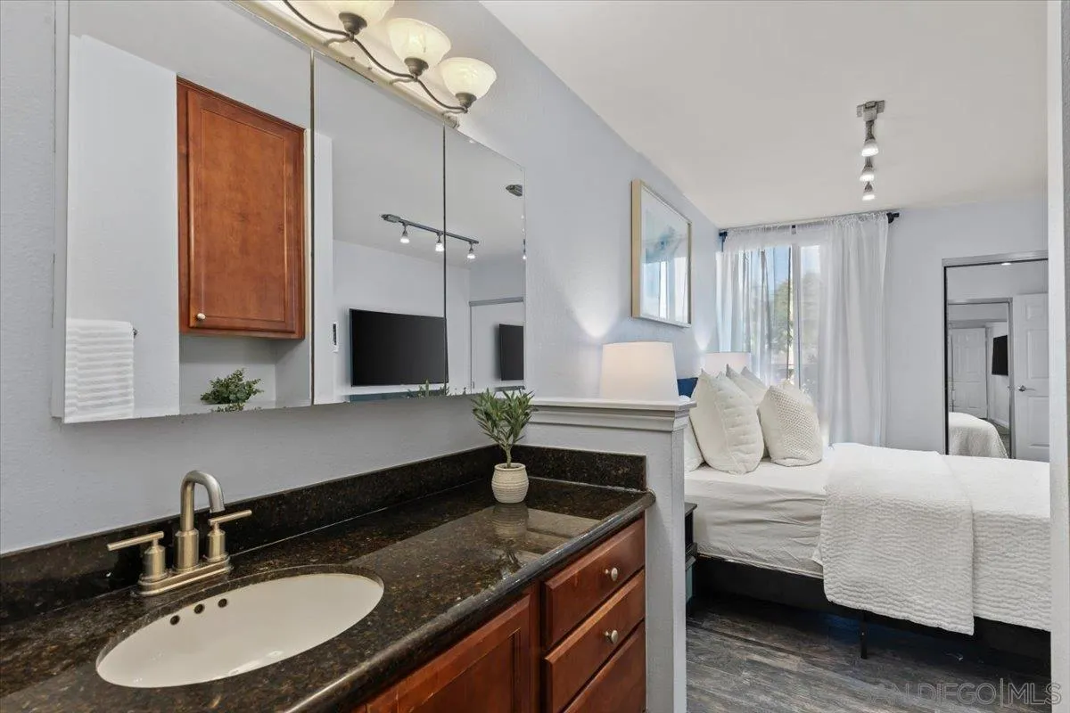 Photo #12: 260014818 Listing: Photo #12