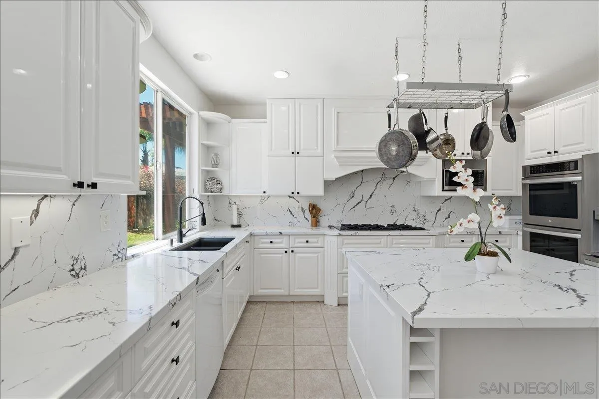 https://cdn.realtyfeed.com/cdn/127/260014820/09be87d8e0e087d56332645126fe792d.webp