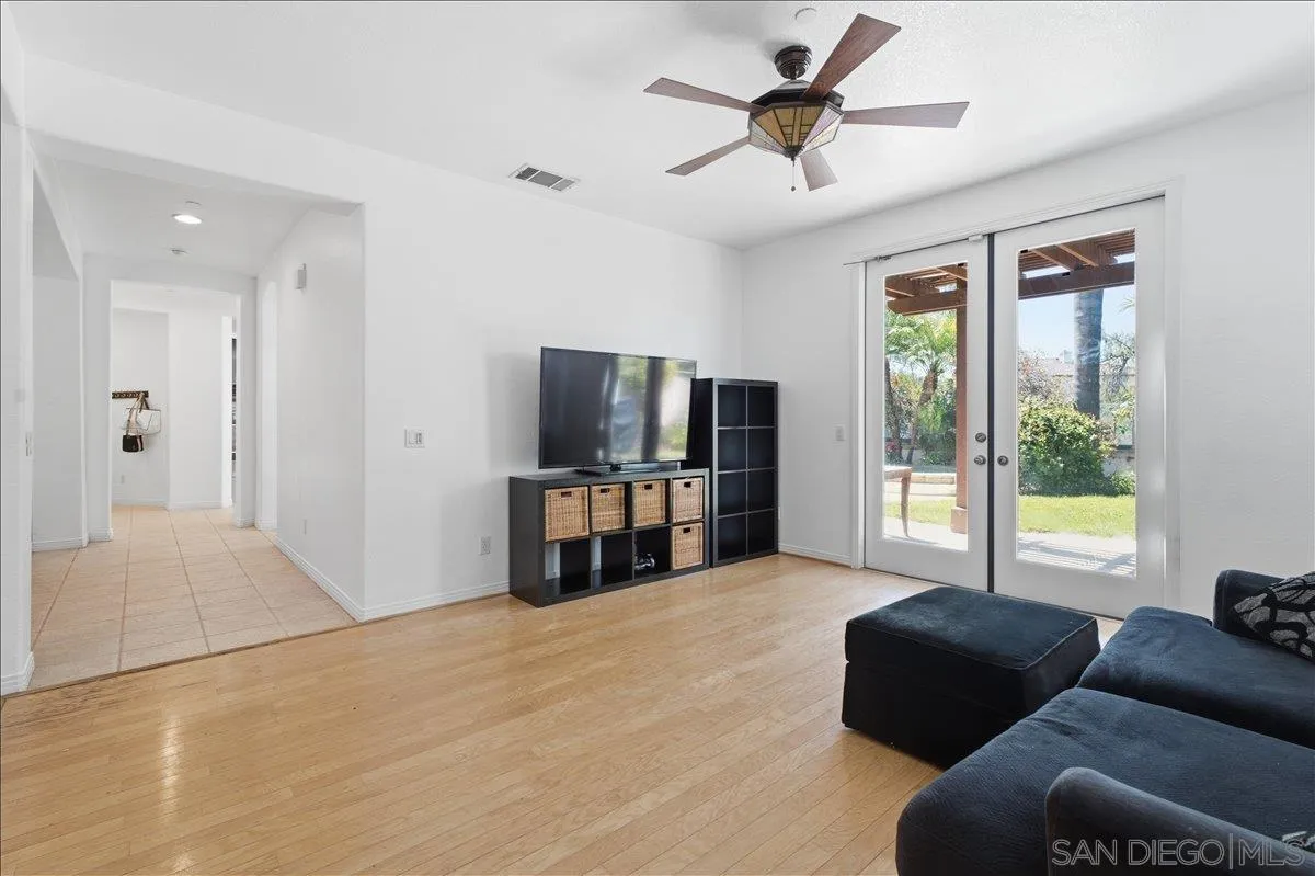 https://cdn.realtyfeed.com/cdn/127/260014820/6f3fe114fb7dcf13c09d9f0f4dfd60b8.webp