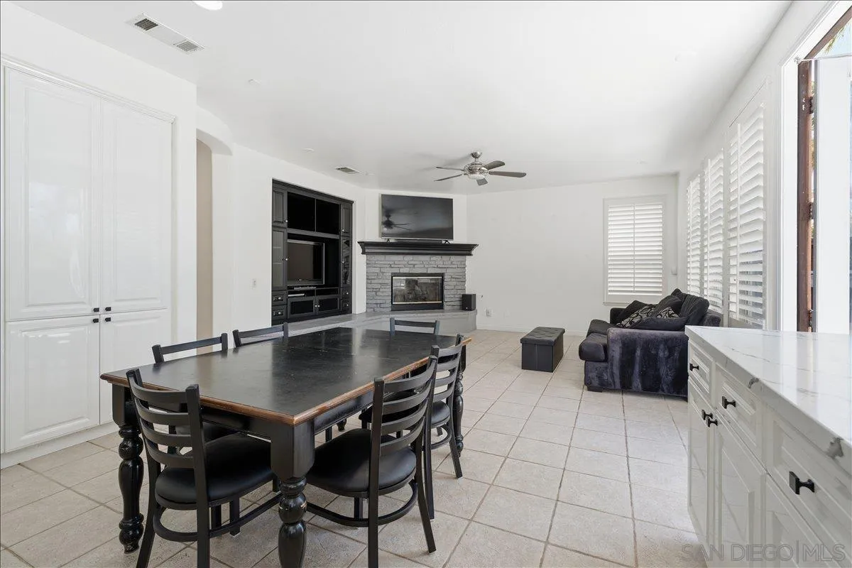 https://cdn.realtyfeed.com/cdn/127/260014820/9b066d08c684b6b13fade5c8b90dc5b1.webp