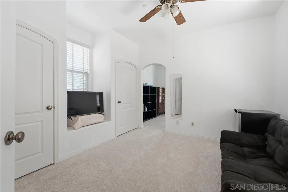 https://cdn.realtyfeed.com/cdn/127/260014820/f31455e631a0c11aec3577e24ed00a50.webp