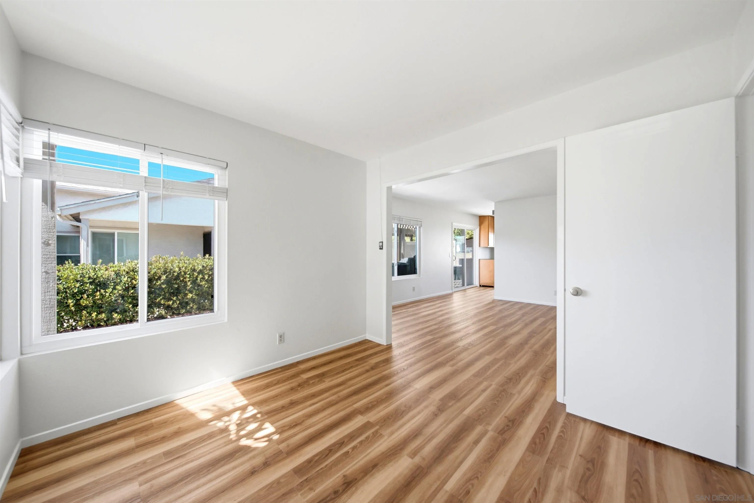 https://cdn.realtyfeed.com/cdn/127/260014821/1423546cd031b382892d236f11745baa.webp