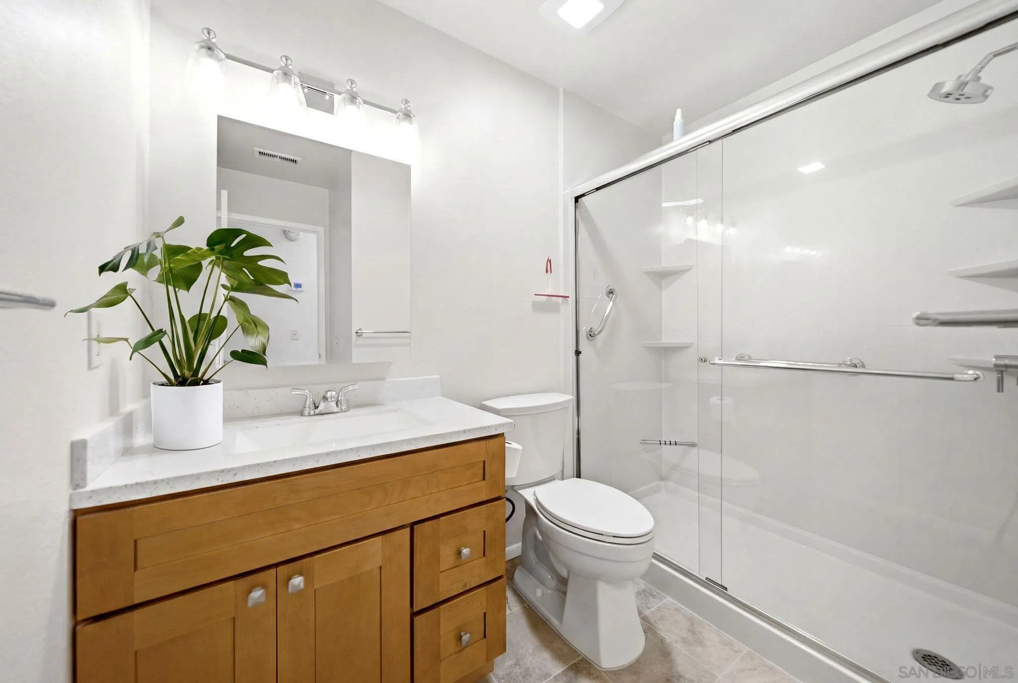 https://cdn.realtyfeed.com/cdn/127/260014821/787b97e2c71caf6e6155d7e9485d90e5.webp