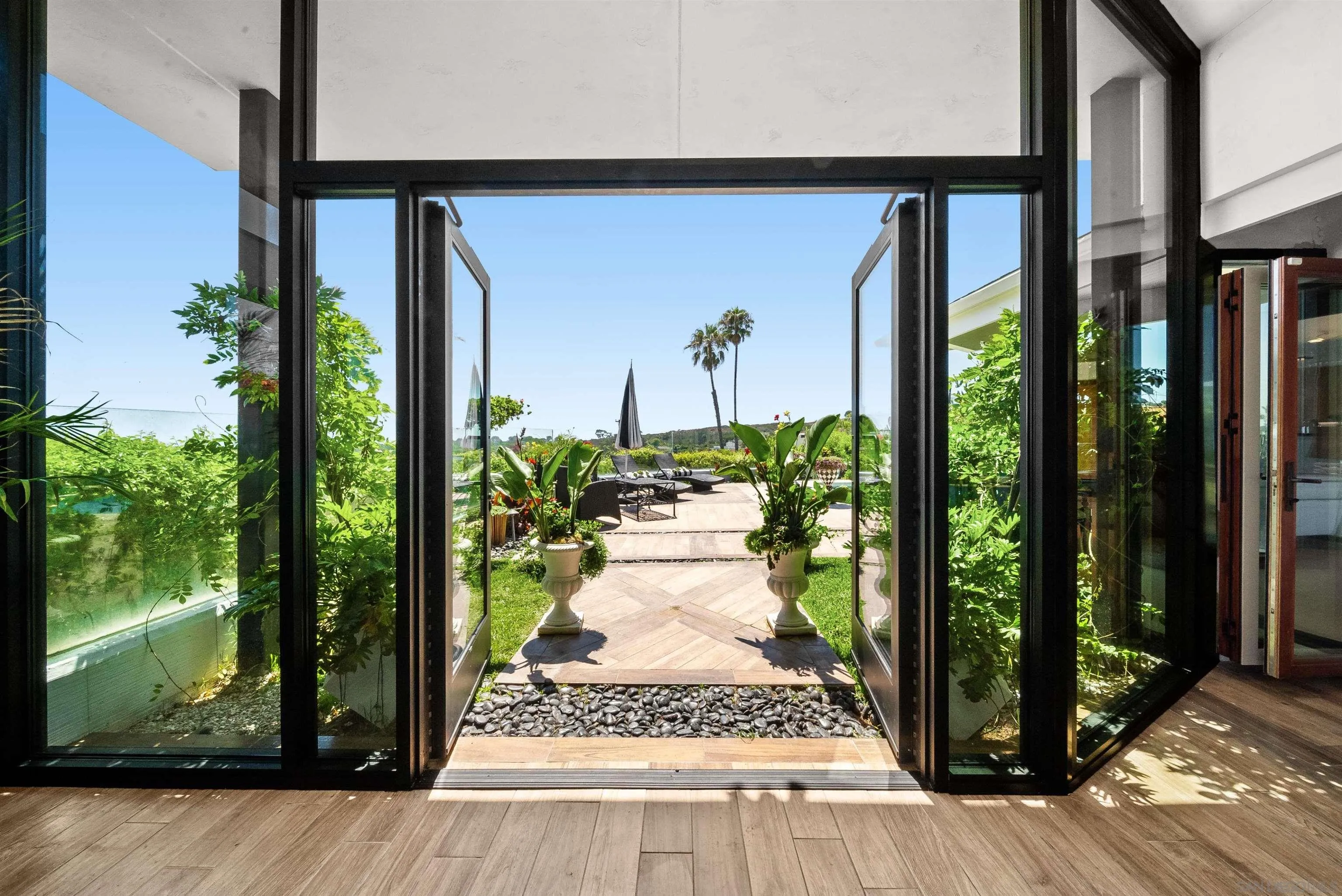 https://cdn.realtyfeed.com/cdn/127/260014822/0ec3e99654a540cdc2af52a3c65bf670.webp