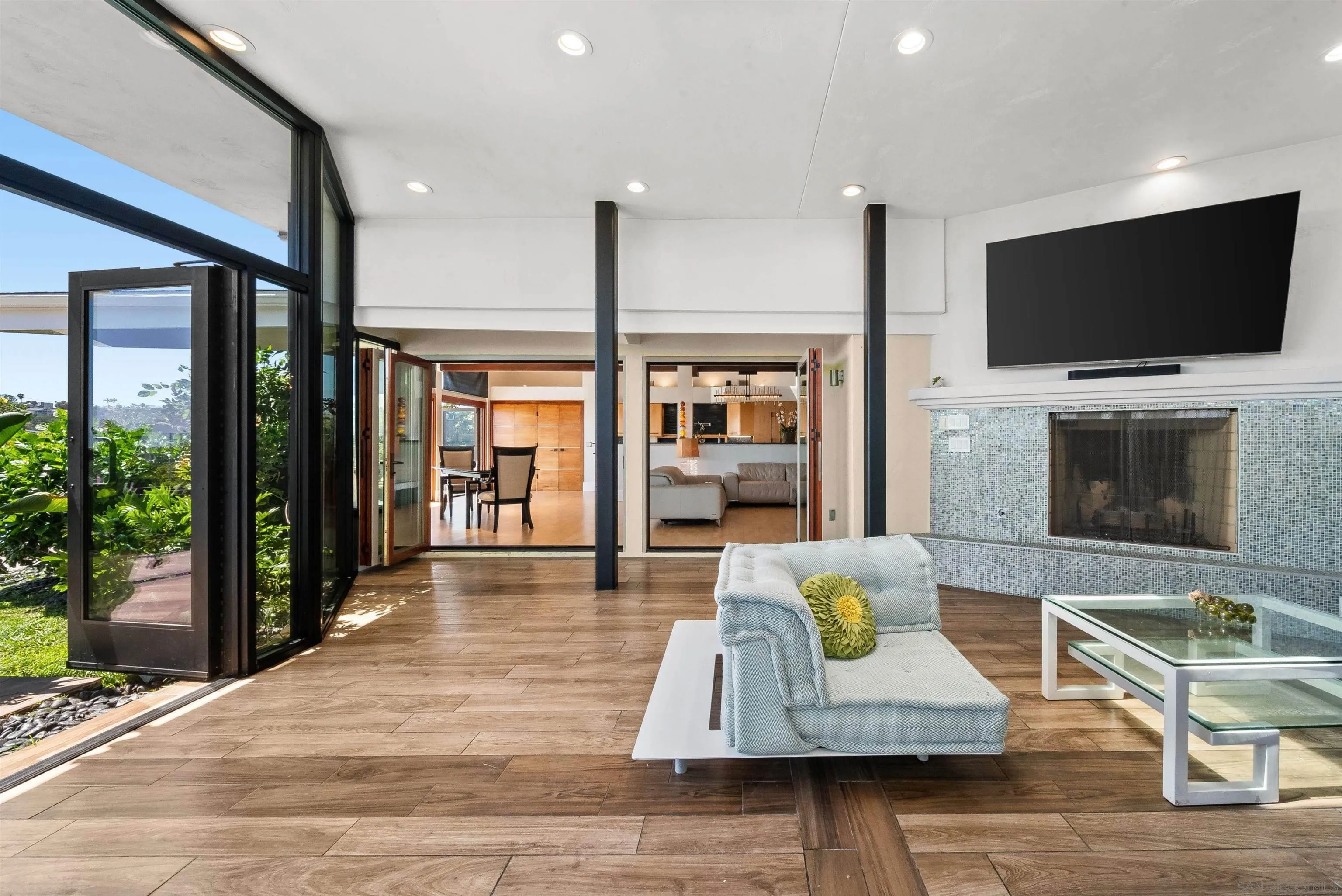 https://cdn.realtyfeed.com/cdn/127/260014822/279cabedff40e9fa69f397cad0bf8cd5.webp