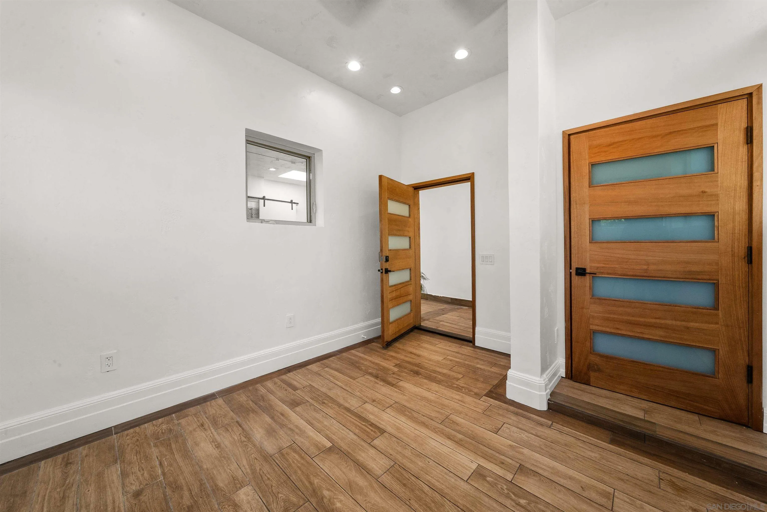https://cdn.realtyfeed.com/cdn/127/260014822/98f36ac4946ae1d722b5b31a5401a01d.webp