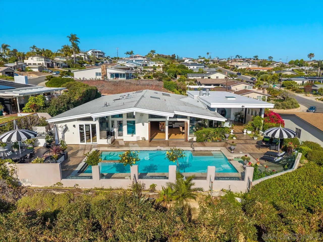 https://cdn.realtyfeed.com/cdn/127/260014822/be2a2a4ee3f3899cea74f8ef2d68a469.webp