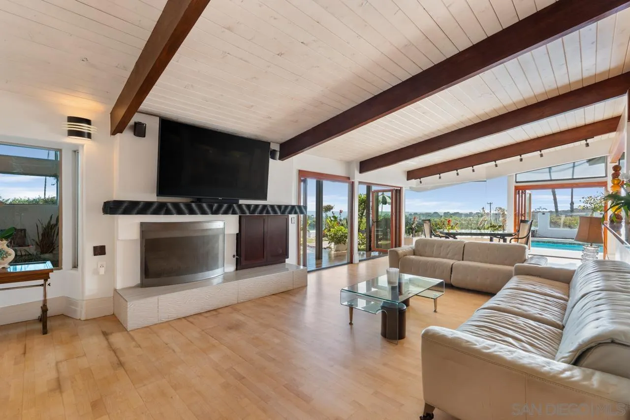 https://cdn.realtyfeed.com/cdn/127/260014822/c1d517b809b416bdb010af774fecf0d7.webp