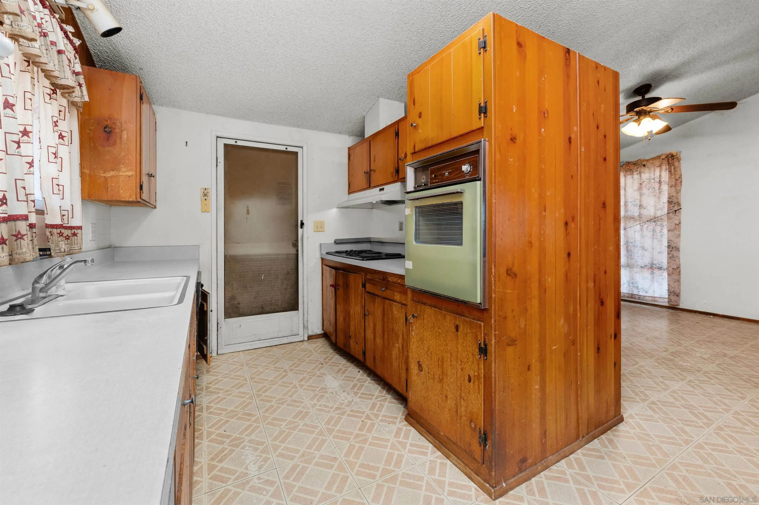 https://cdn.realtyfeed.com/cdn/127/260014824/8088df6e40fbf11c852f2abb71881657.webp