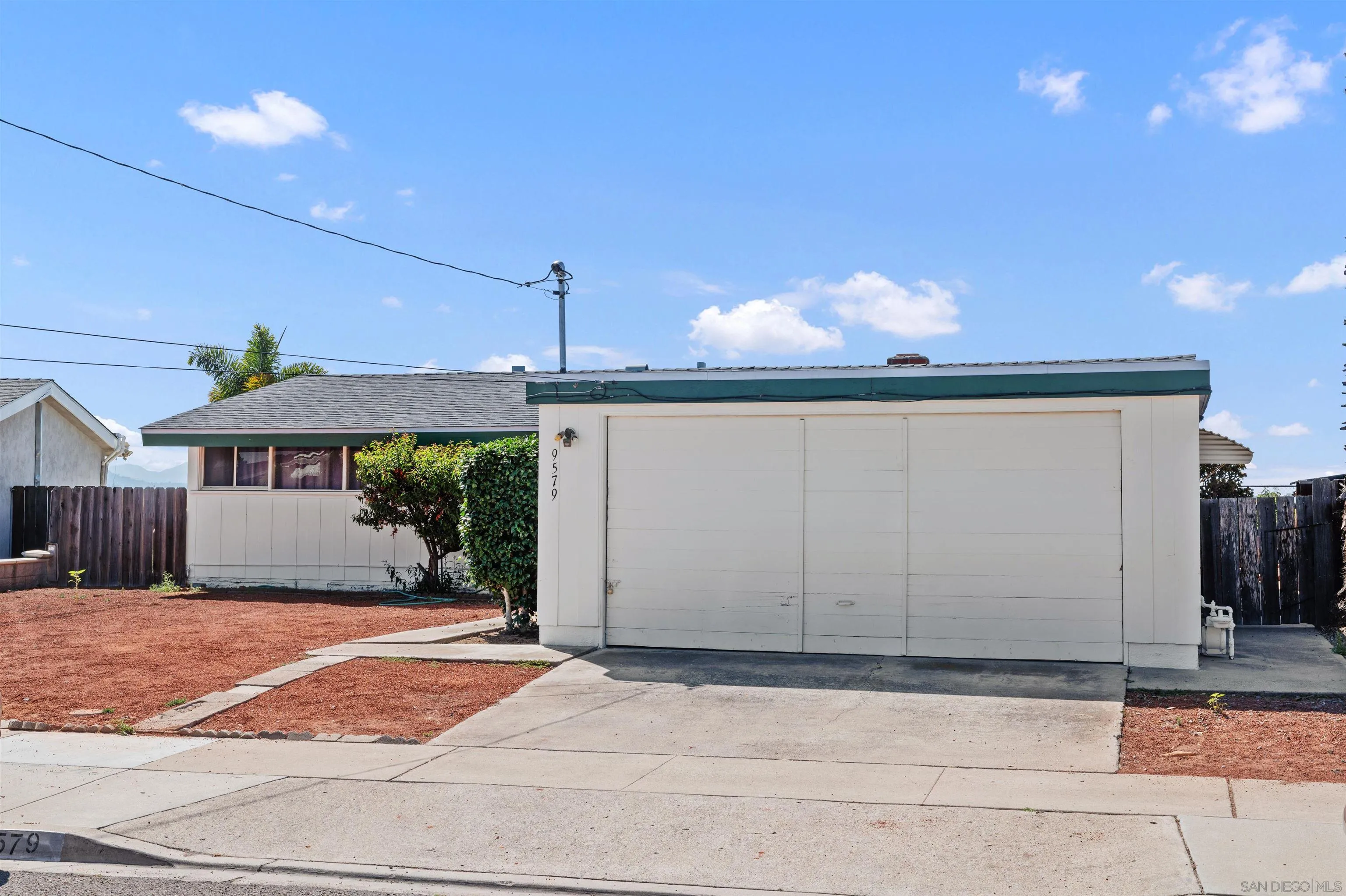 https://cdn.realtyfeed.com/cdn/127/260014824/c28cd6f2b01b798c40e4a7eb82281403.webp