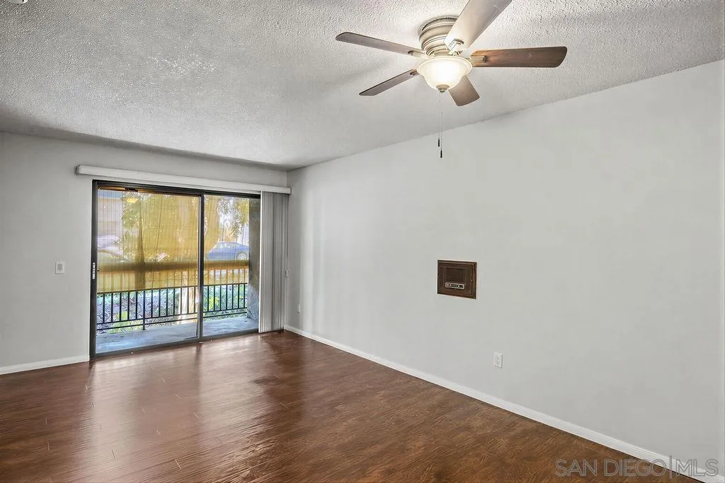 Photo #8: 260014829 Listing: Photo #8