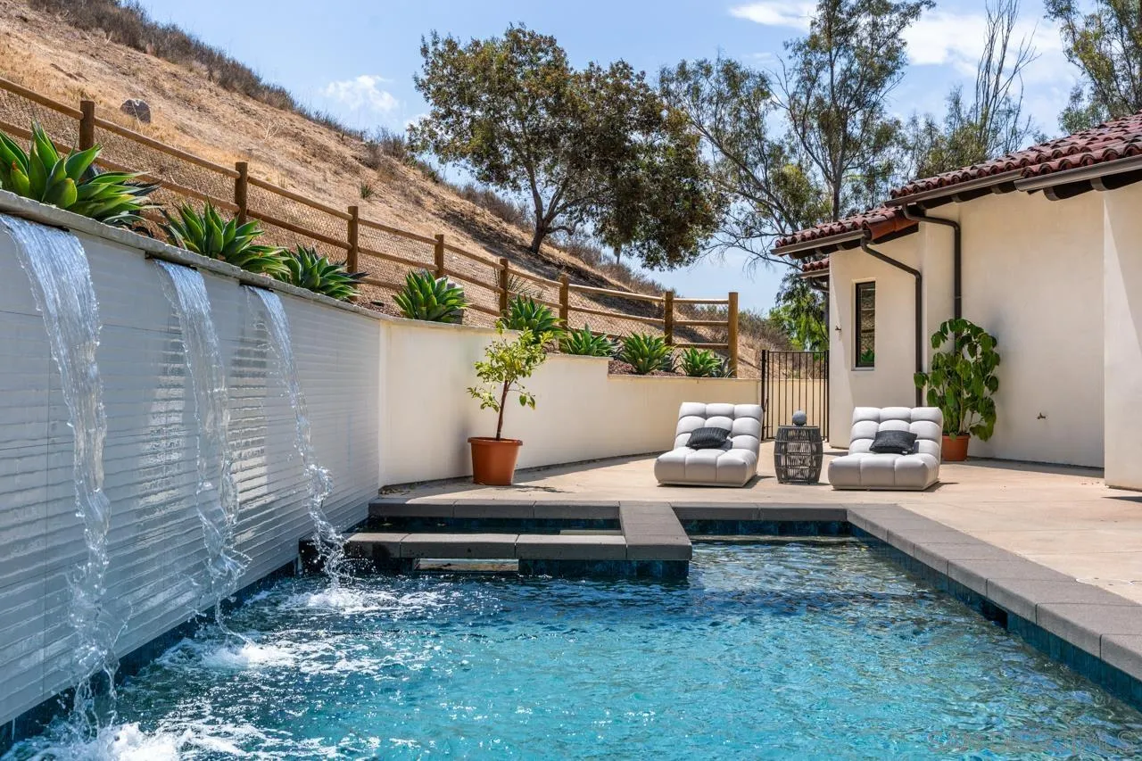 https://cdn.realtyfeed.com/cdn/127/260014832/8e442be427ede3d7a2454539b7acabbd.webp