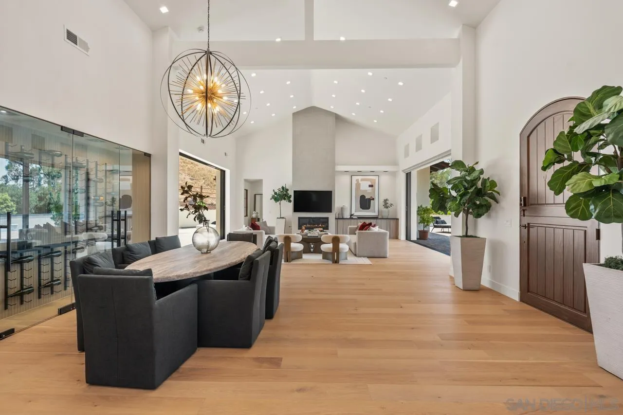 https://cdn.realtyfeed.com/cdn/127/260014832/c8127c358825a60e5be413665a83eb38.webp