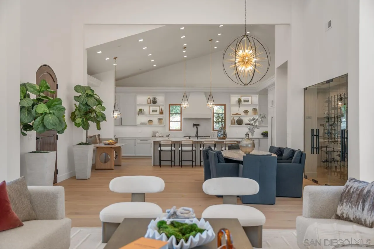 https://cdn.realtyfeed.com/cdn/127/260014832/d04a819e8da18111f07f03124a01f433.webp
