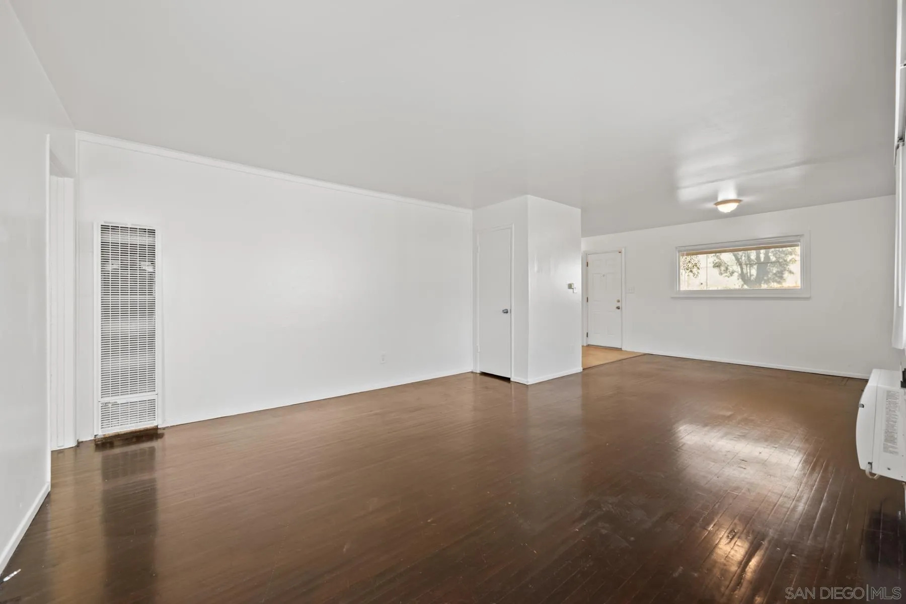 https://cdn.realtyfeed.com/cdn/127/260014834/4c0d6124bbceeee813b52ad11ed4494f.webp