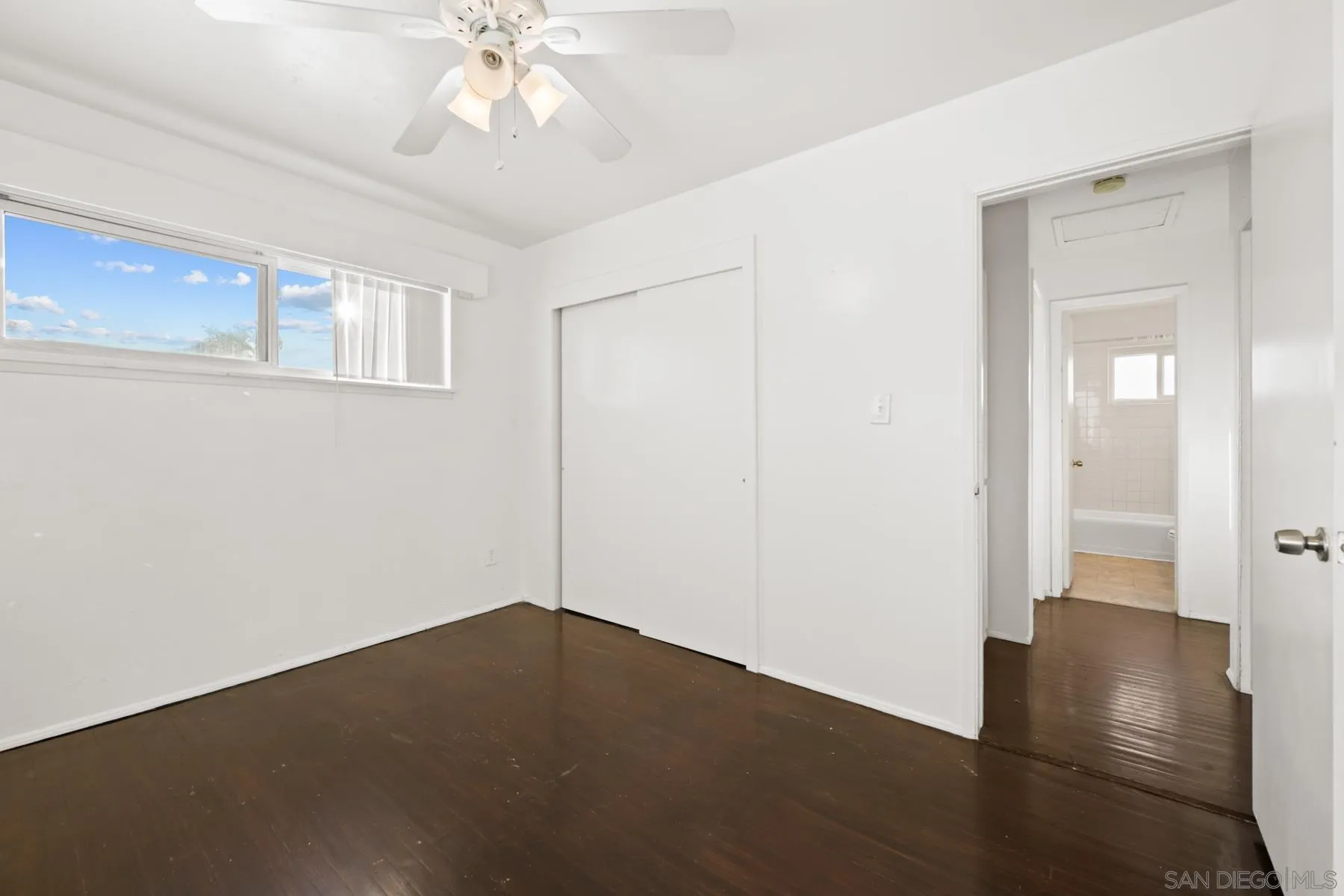 https://cdn.realtyfeed.com/cdn/127/260014834/8c10526381523534d4d73db0526e67c4.webp