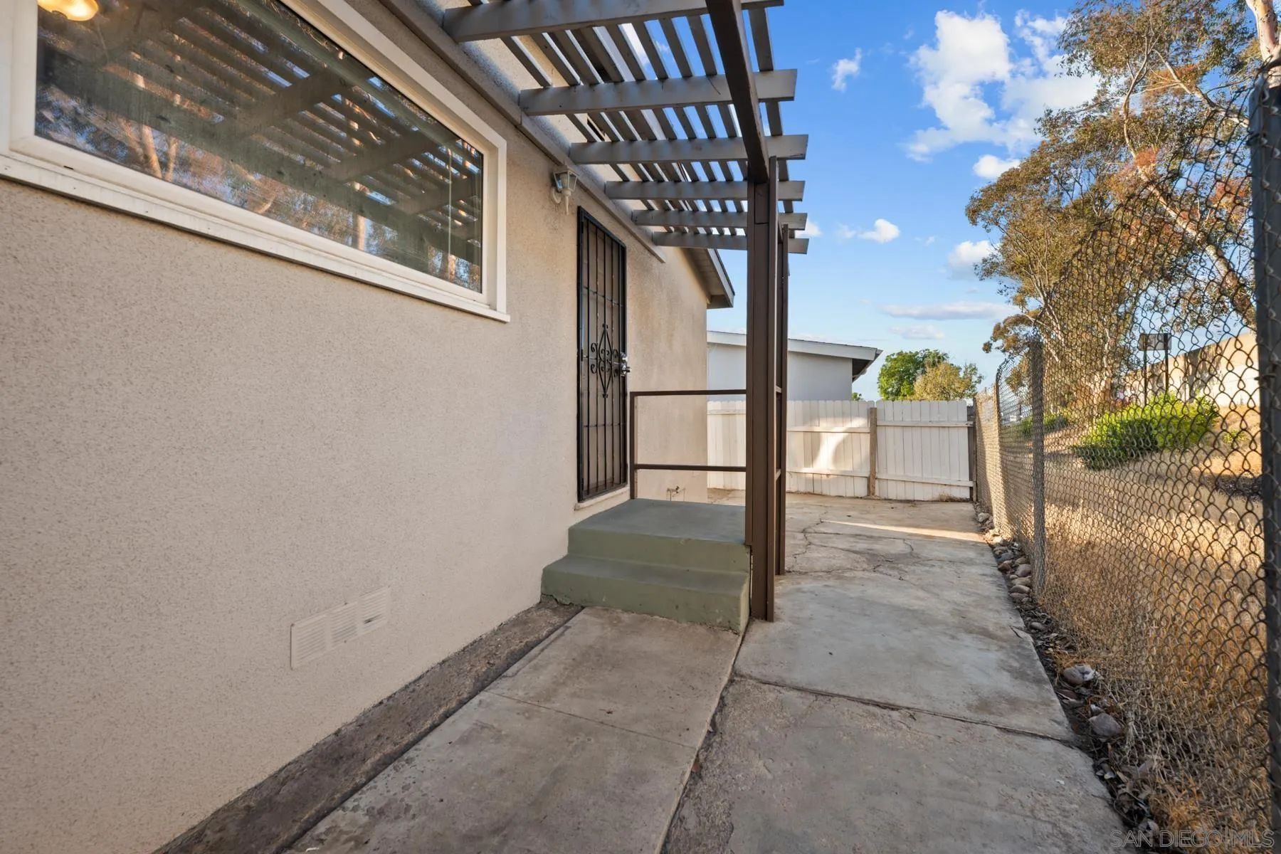 https://cdn.realtyfeed.com/cdn/127/260014834/d7558315d8f34545df384cc083171c7a.webp