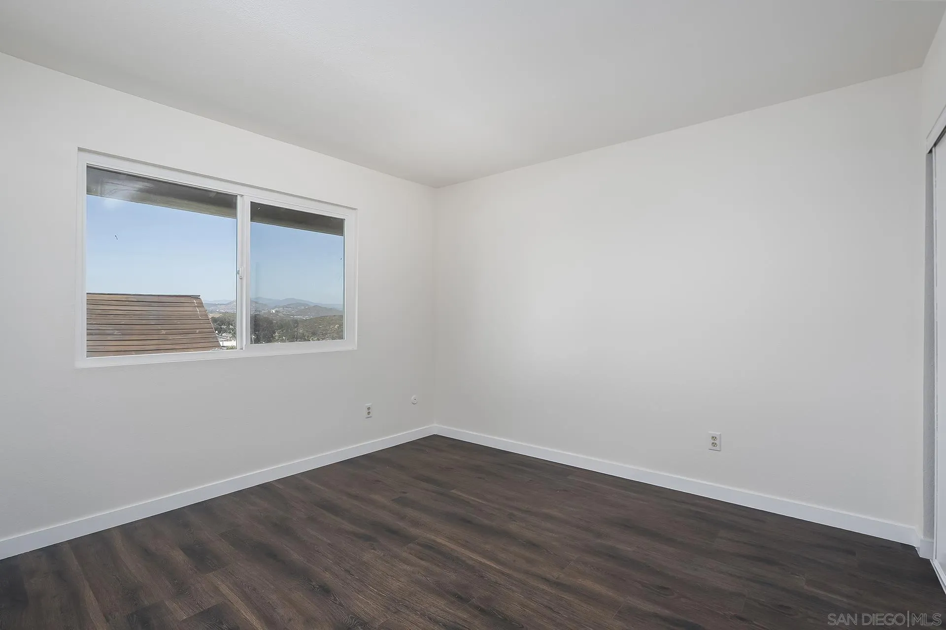 https://cdn.realtyfeed.com/cdn/127/260014839/24bd8755975d4e0e5d5007887a2c536a.webp