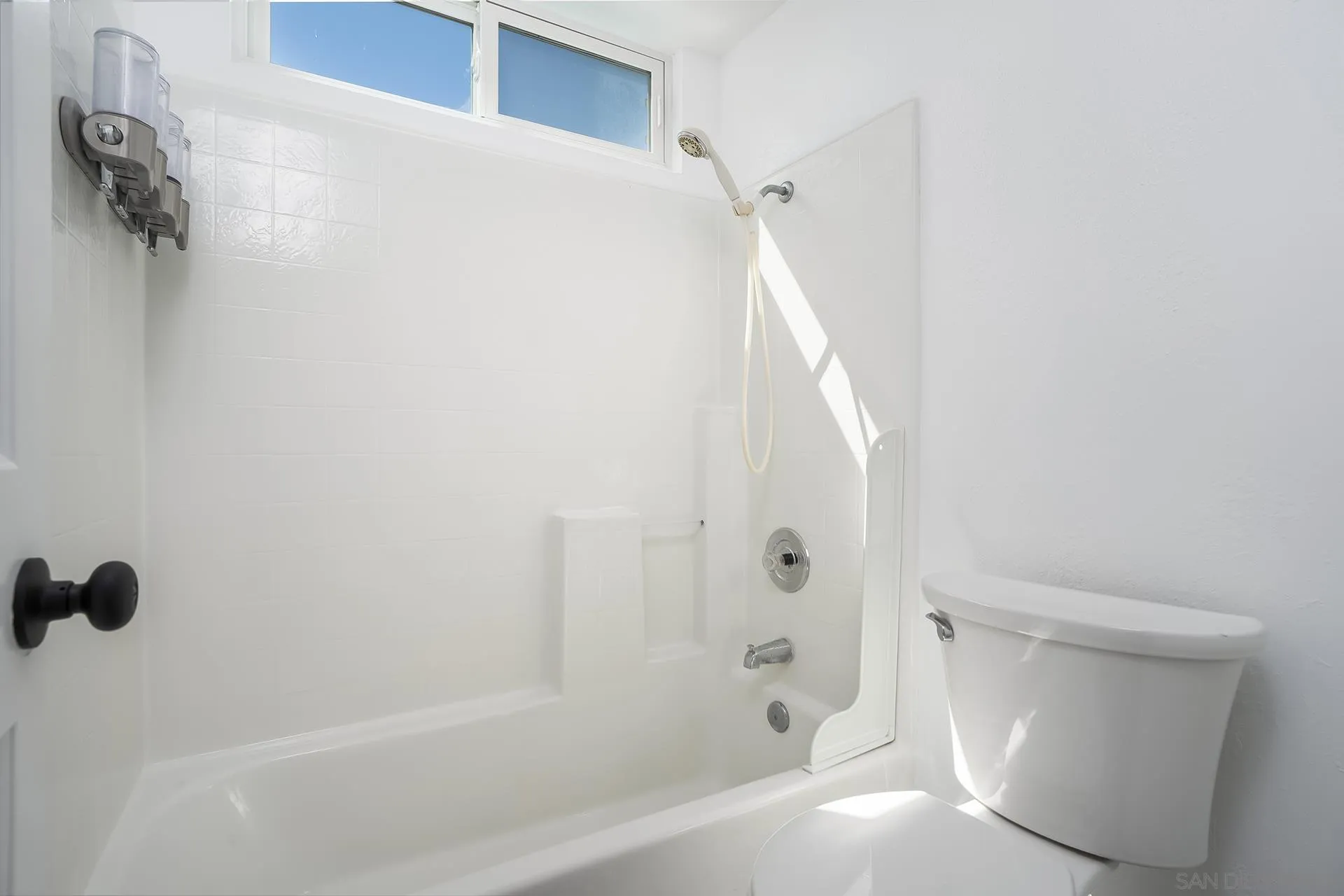 https://cdn.realtyfeed.com/cdn/127/260014839/7a8d666a5b9b433f2db22e7b700a0ac7.webp