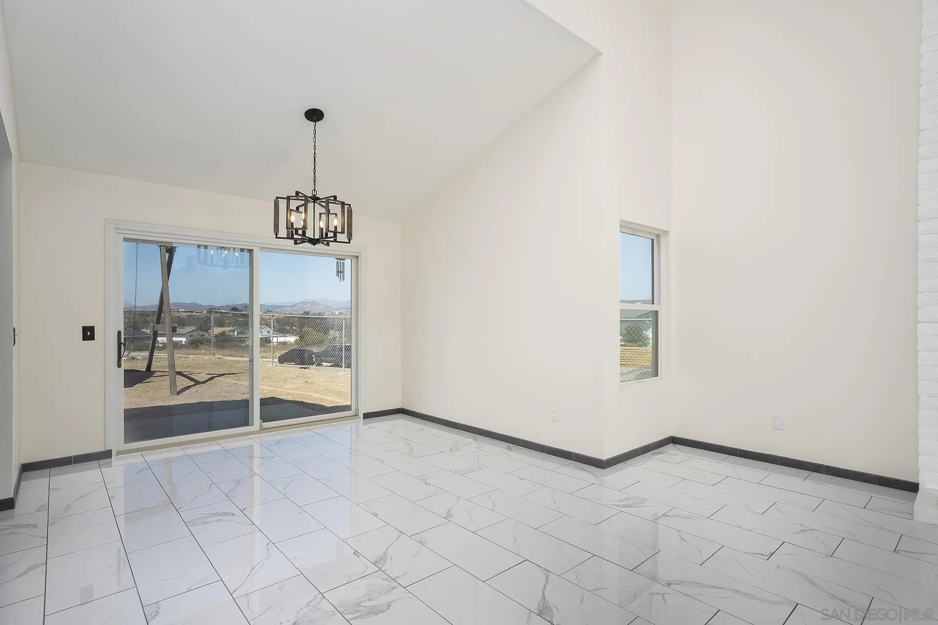 https://cdn.realtyfeed.com/cdn/127/260014839/8acb10b3ed15a4e9c95efc3adae129a7.webp