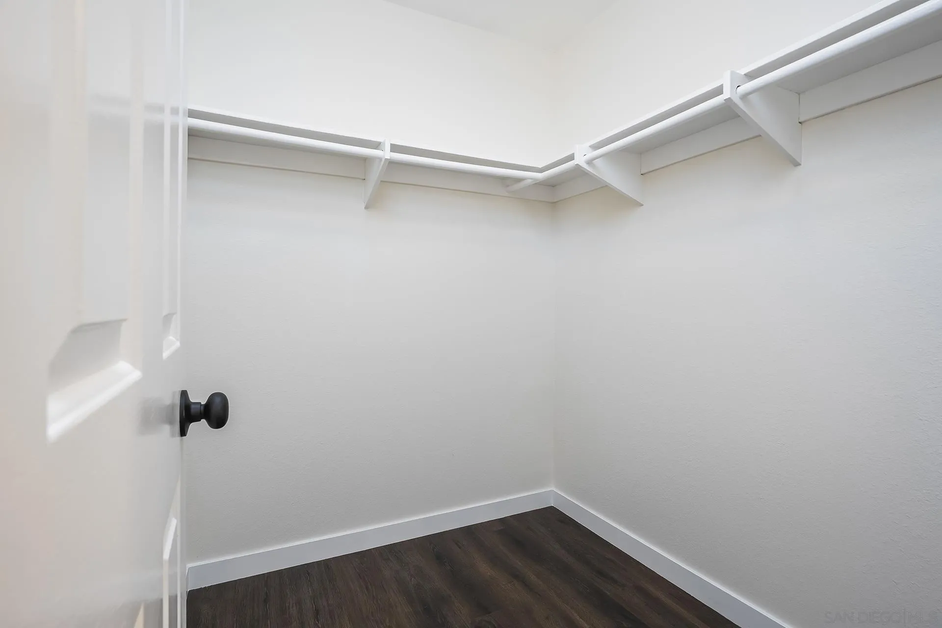 https://cdn.realtyfeed.com/cdn/127/260014839/98e3ef74c60cf2d1be70a1362e3db482.webp