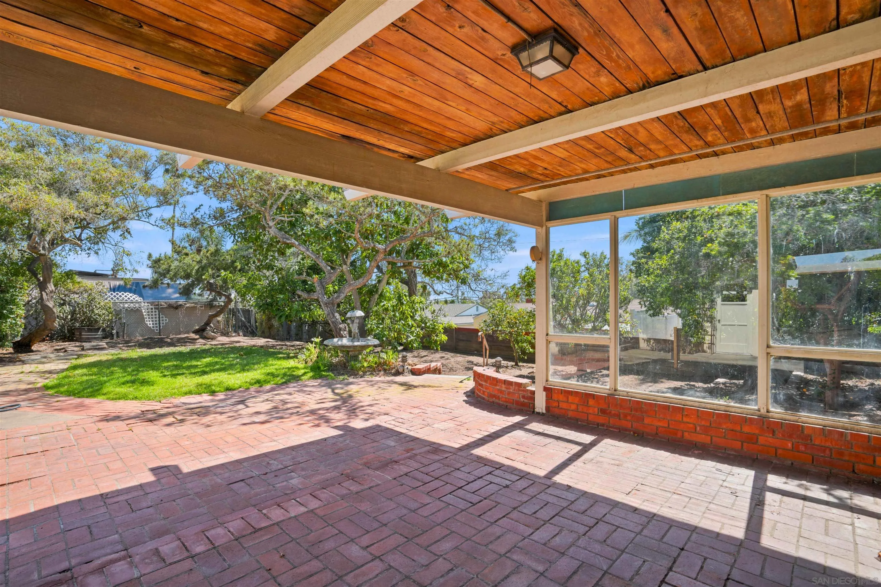 https://cdn.realtyfeed.com/cdn/127/260014843/60fedccc854f564a2d9c80ab07937cf9.webp