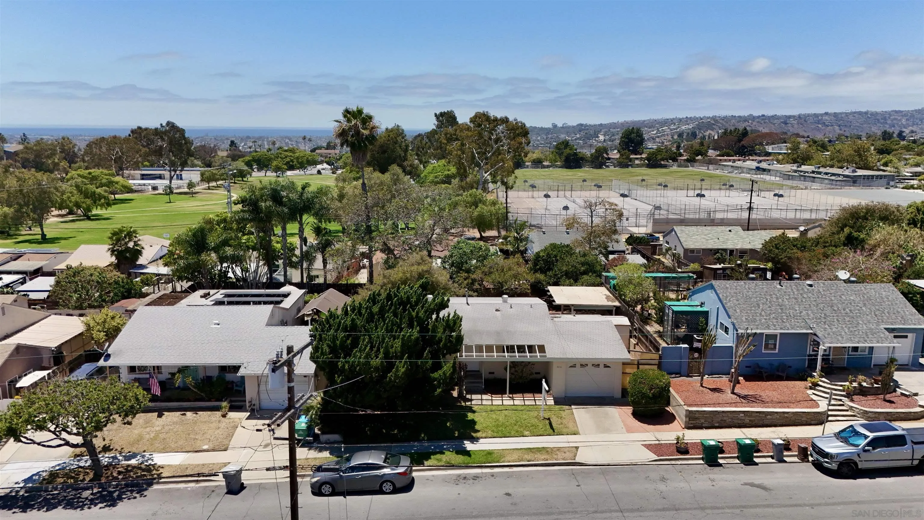 https://cdn.realtyfeed.com/cdn/127/260014843/6fb30f591d352f025c32b5103a9bb16d.webp