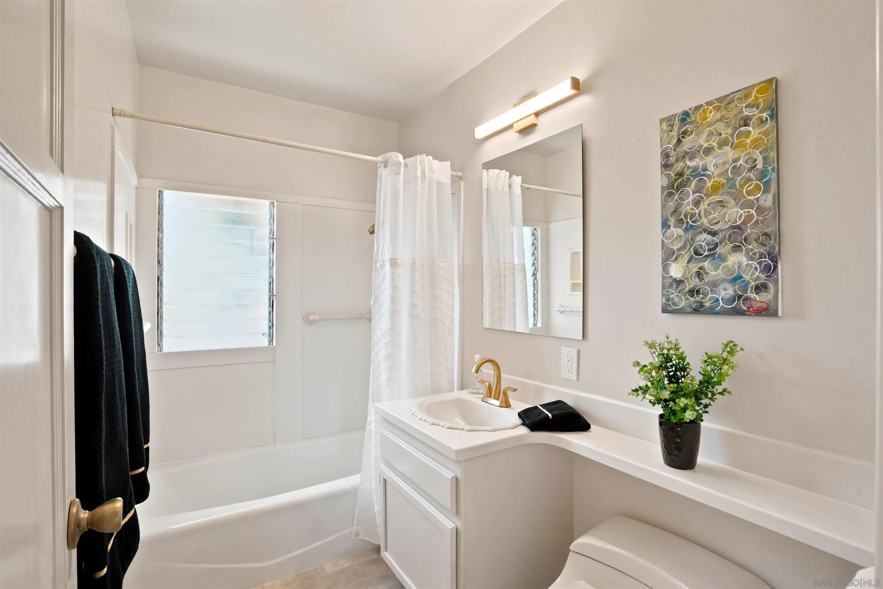 https://cdn.realtyfeed.com/cdn/127/260014843/89b3d8f0a0c51f9cb47fa20f0502f045.webp