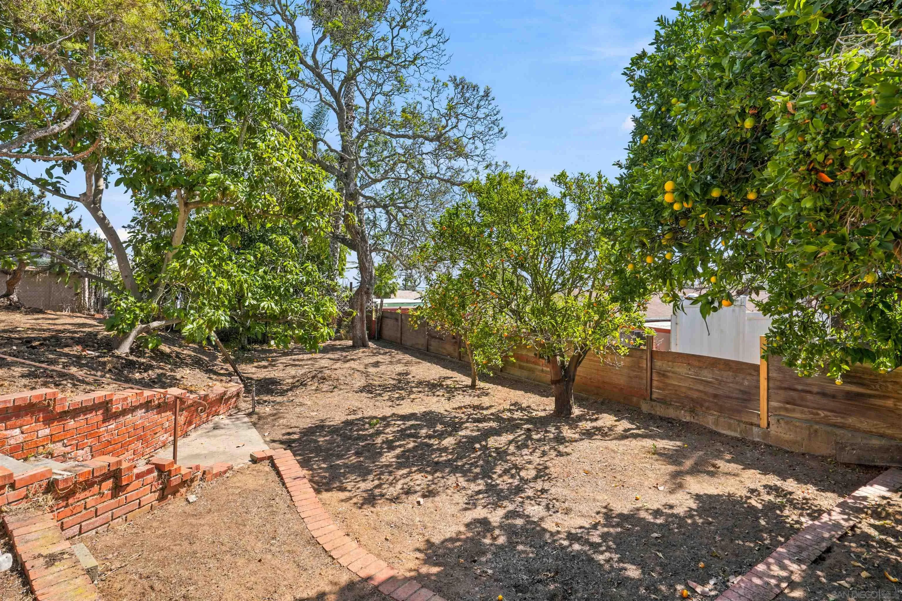 https://cdn.realtyfeed.com/cdn/127/260014843/9d88f927ef9b6346a82bd678f02c6505.webp