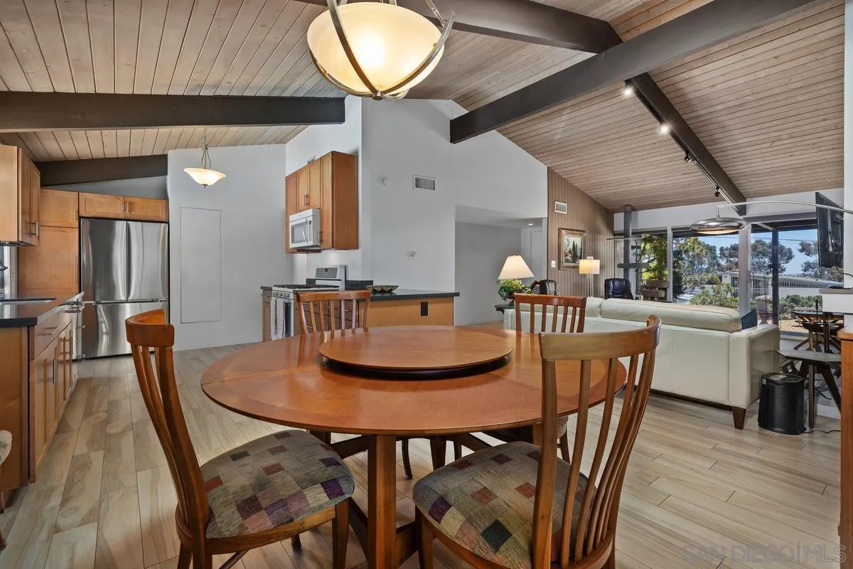 https://cdn.realtyfeed.com/cdn/127/260014845/118aad8d4e2c6582b8f2060d83823f89.webp