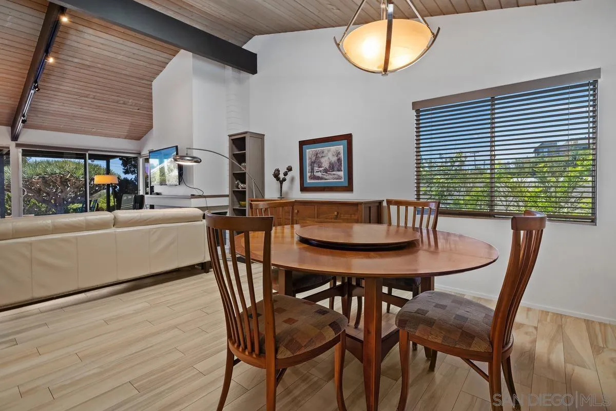https://cdn.realtyfeed.com/cdn/127/260014845/7f7216de83dff4dc49f9c850fc106934.webp