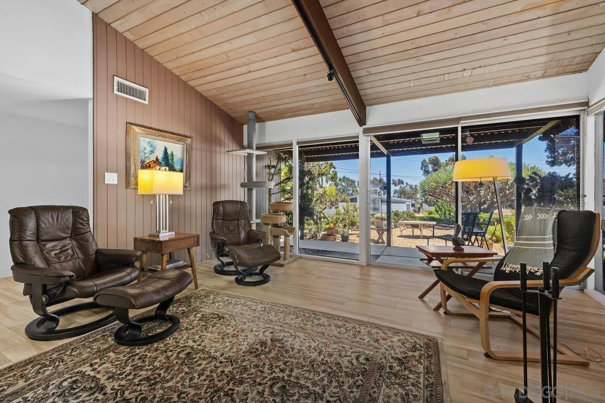 https://cdn.realtyfeed.com/cdn/127/260014845/a27d2287661466c02a86ec7017de9752.webp