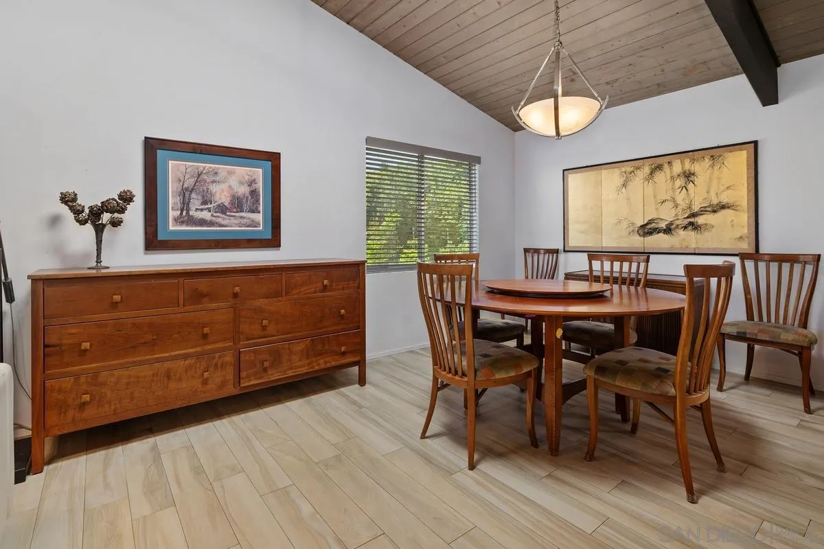 https://cdn.realtyfeed.com/cdn/127/260014845/de442110e877f63acd3b6ee462d07f0e.webp